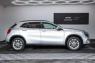 Used 2018 Mercedes-Benz Gla Se (executive) Silver - Interior and Exterior details 5