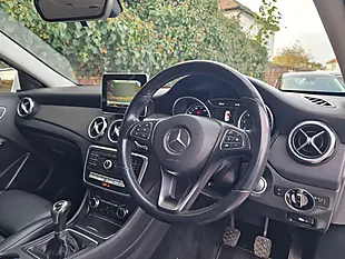Used 2018 Mercedes-Benz Gla Se (executive) White - Interior and Exterior details 10
