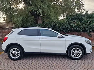 Used 2018 Mercedes-Benz Gla Se (executive) White - Interior and Exterior details 8