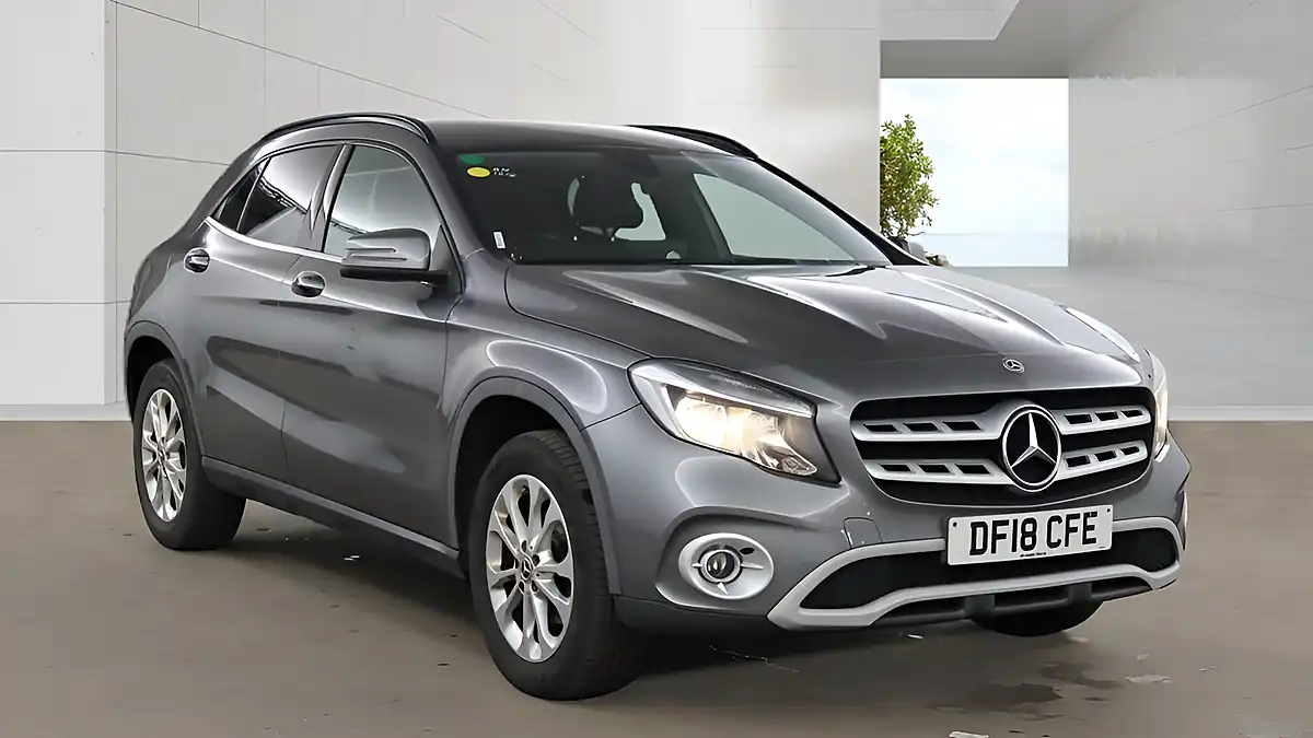 Used 2018 Mercedes-Benz Gla Se Grey - Front View