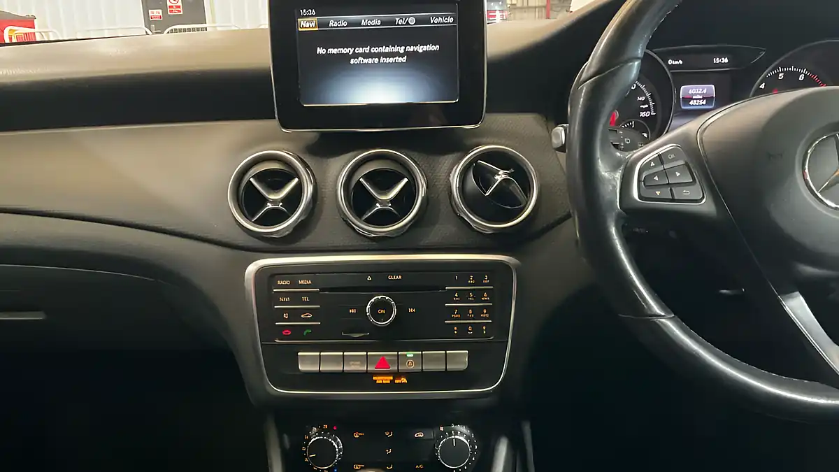Used 2018 Mercedes-Benz Gla Se Grey - Interior and Exterior details 10
