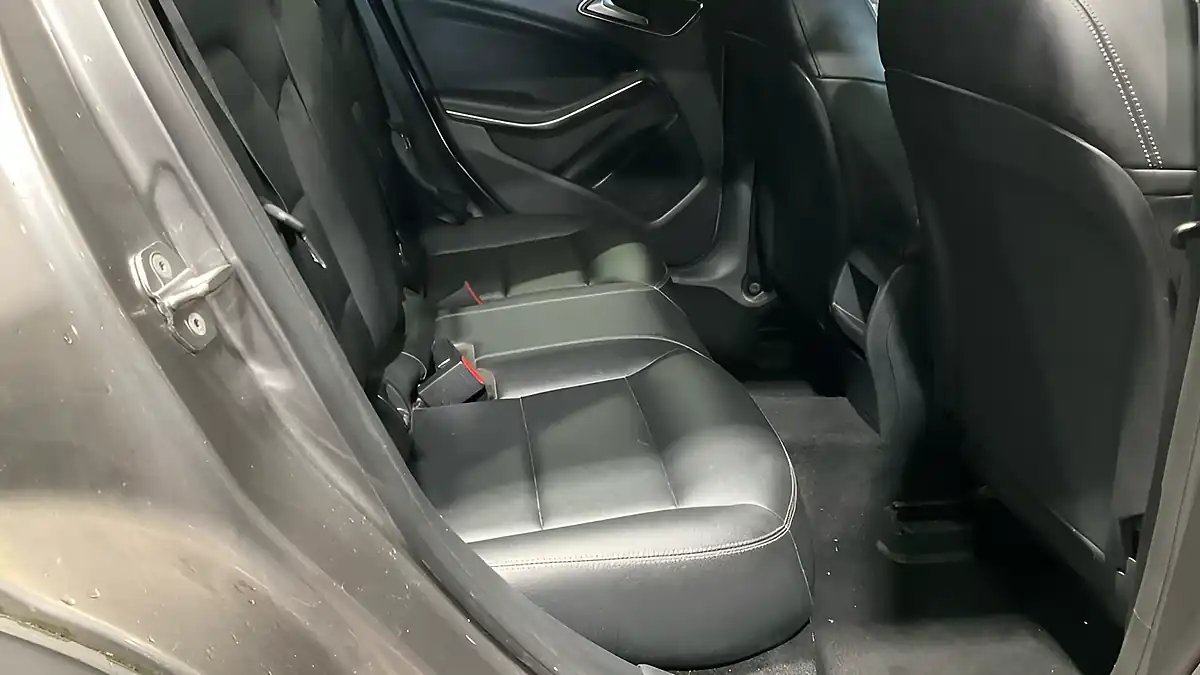 Used 2018 Mercedes-Benz Gla Se Grey - Interior and Exterior details 8