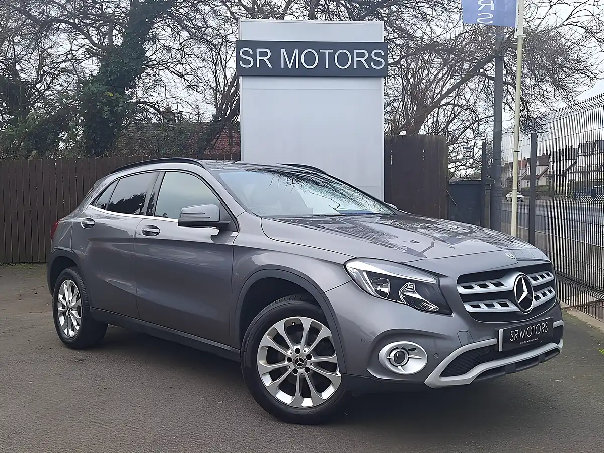 Used 2018 Mercedes-Benz Gla Se Grey - Front View