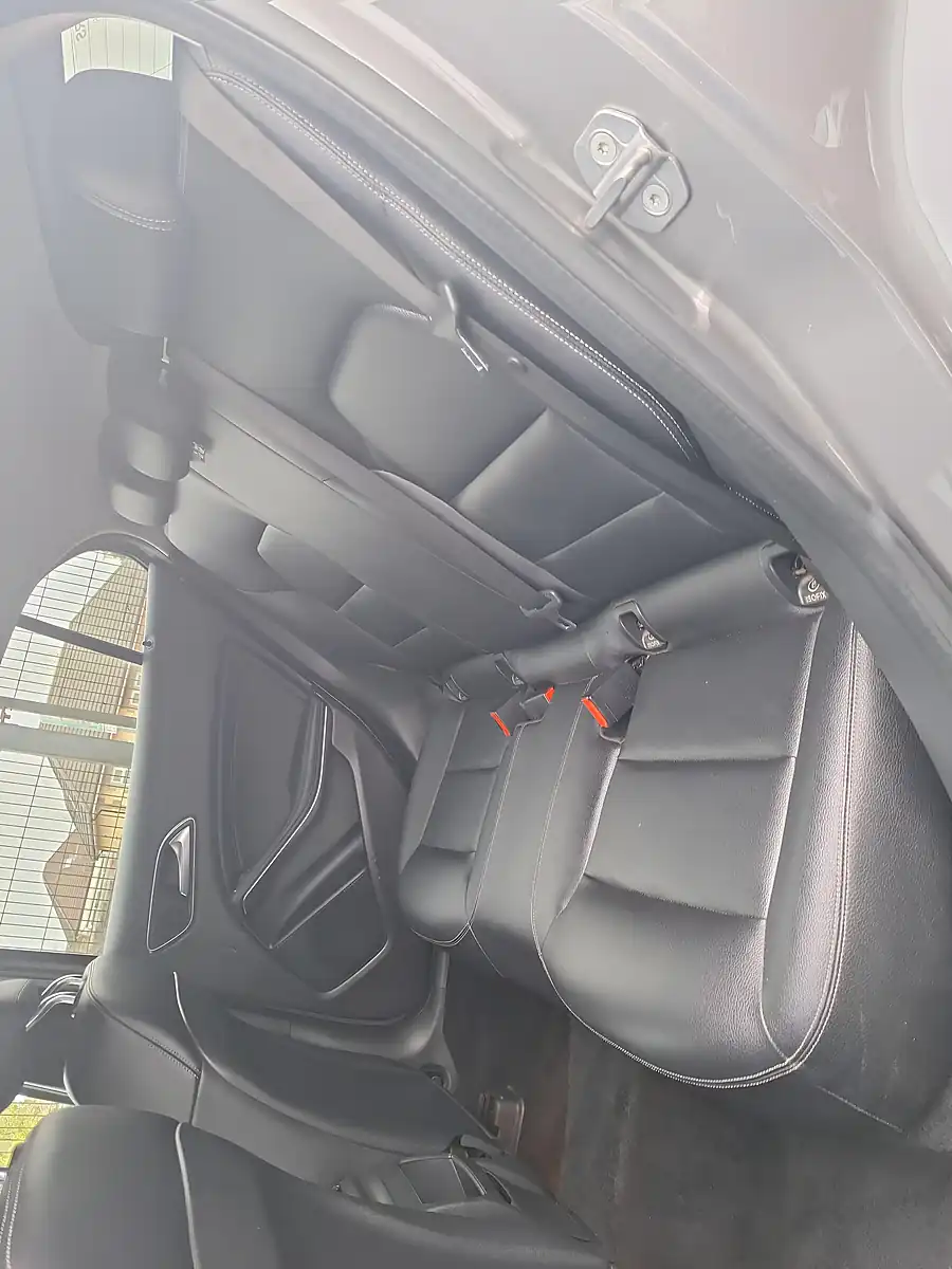 Used 2018 Mercedes-Benz Gla Se Grey - Interior and Exterior details 12