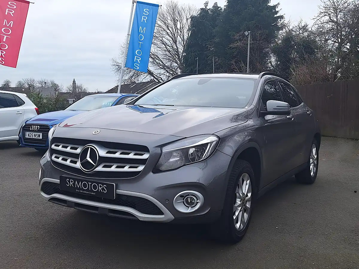 Used 2018 Mercedes-Benz Gla Se Grey - Interior and Exterior details 3