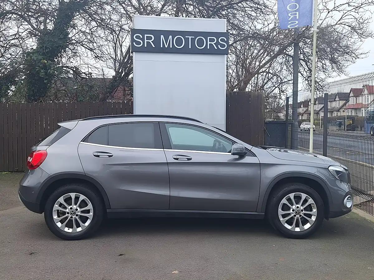 Used 2018 Mercedes-Benz Gla Se Grey - Interior and Exterior details 6