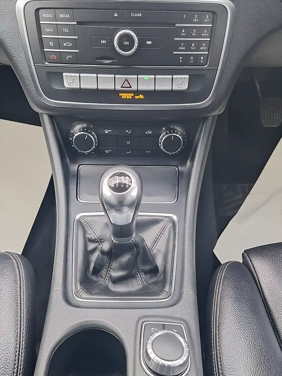 Used 2018 Mercedes-Benz Gla Se Grey - Interior and Exterior details 9