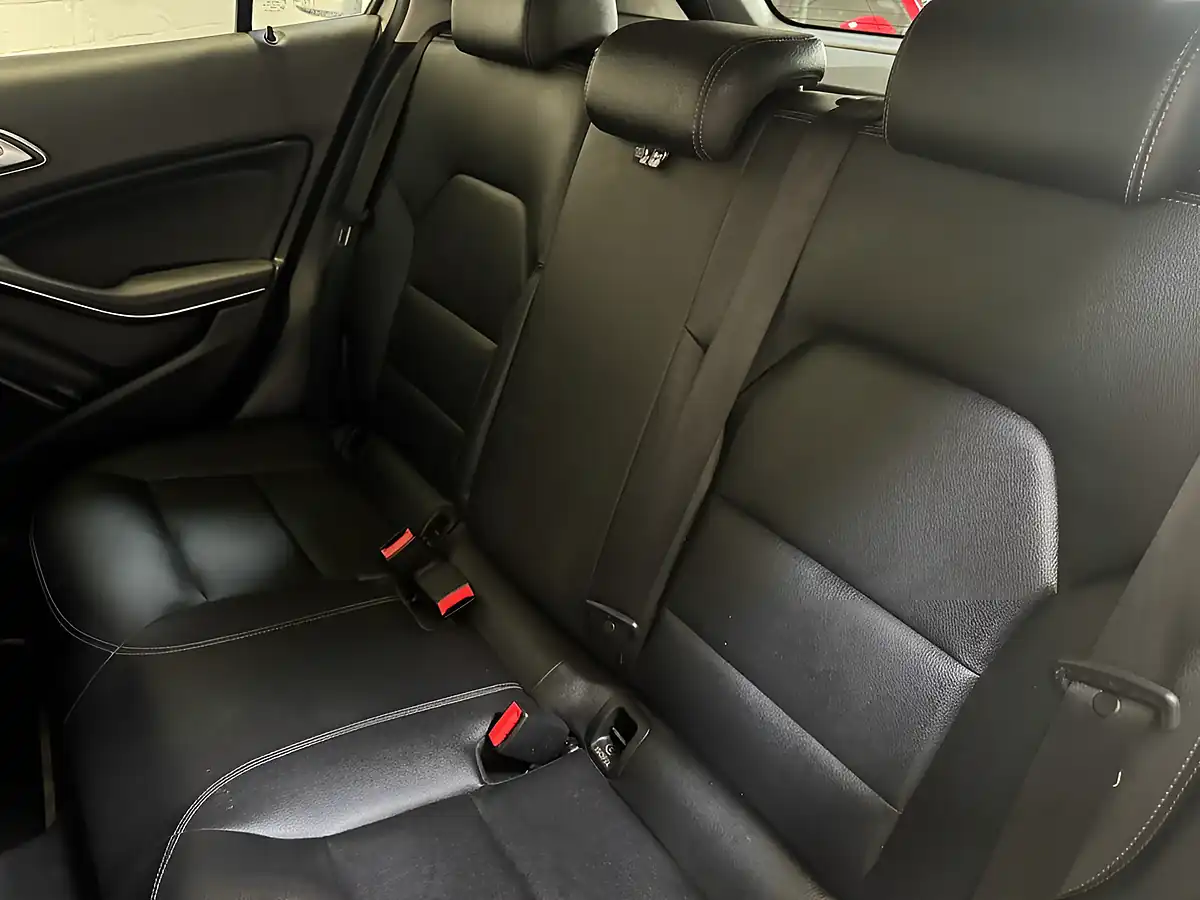 Used 2018 Mercedes-Benz Gla Se White - Interior and Exterior details 12