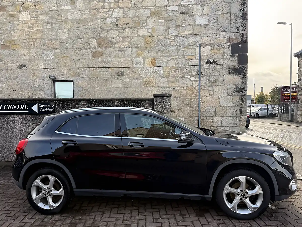 Used 2018 Mercedes-Benz Gla Sport Black - Interior and Exterior details 15