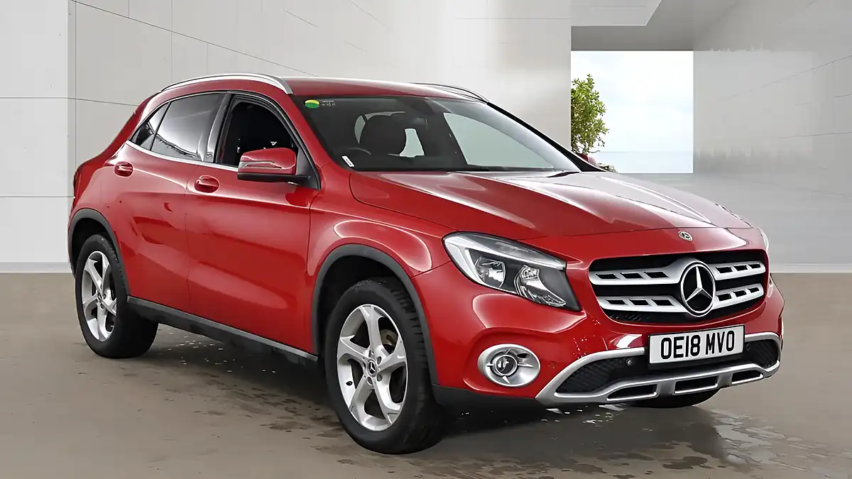 Used 2018 Mercedes-Benz Gla Sport Executive Red - Interior and Exterior details 17