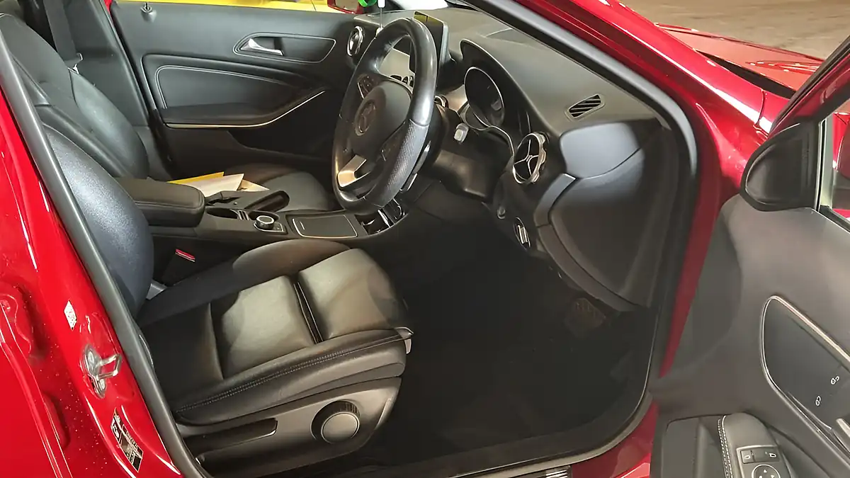 Used 2018 Mercedes-Benz Gla Sport Executive Red - Interior and Exterior details 5