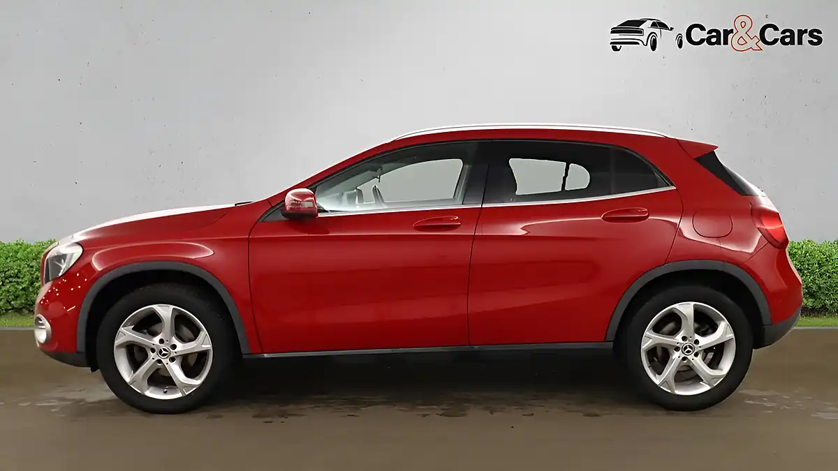 Used 2018 Mercedes-Benz Gla Sport Executive Red - Interior and Exterior details 9