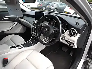 Used 2018 Mercedes-Benz Gla Sport (executive) Silver - Interior and Exterior details 14