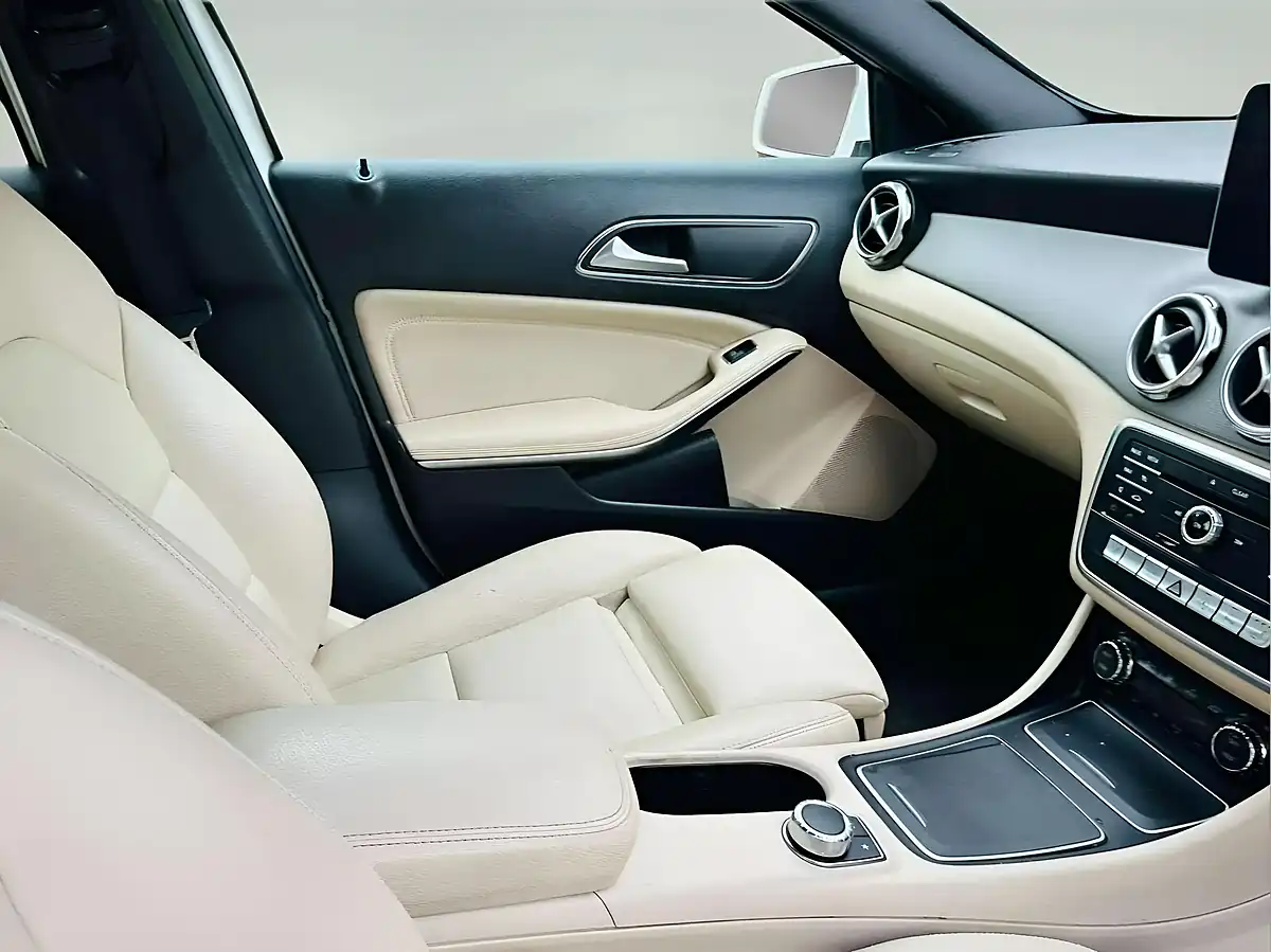 Used 2018 Mercedes-Benz Gla Sport Executive White - Interior and Exterior details 11