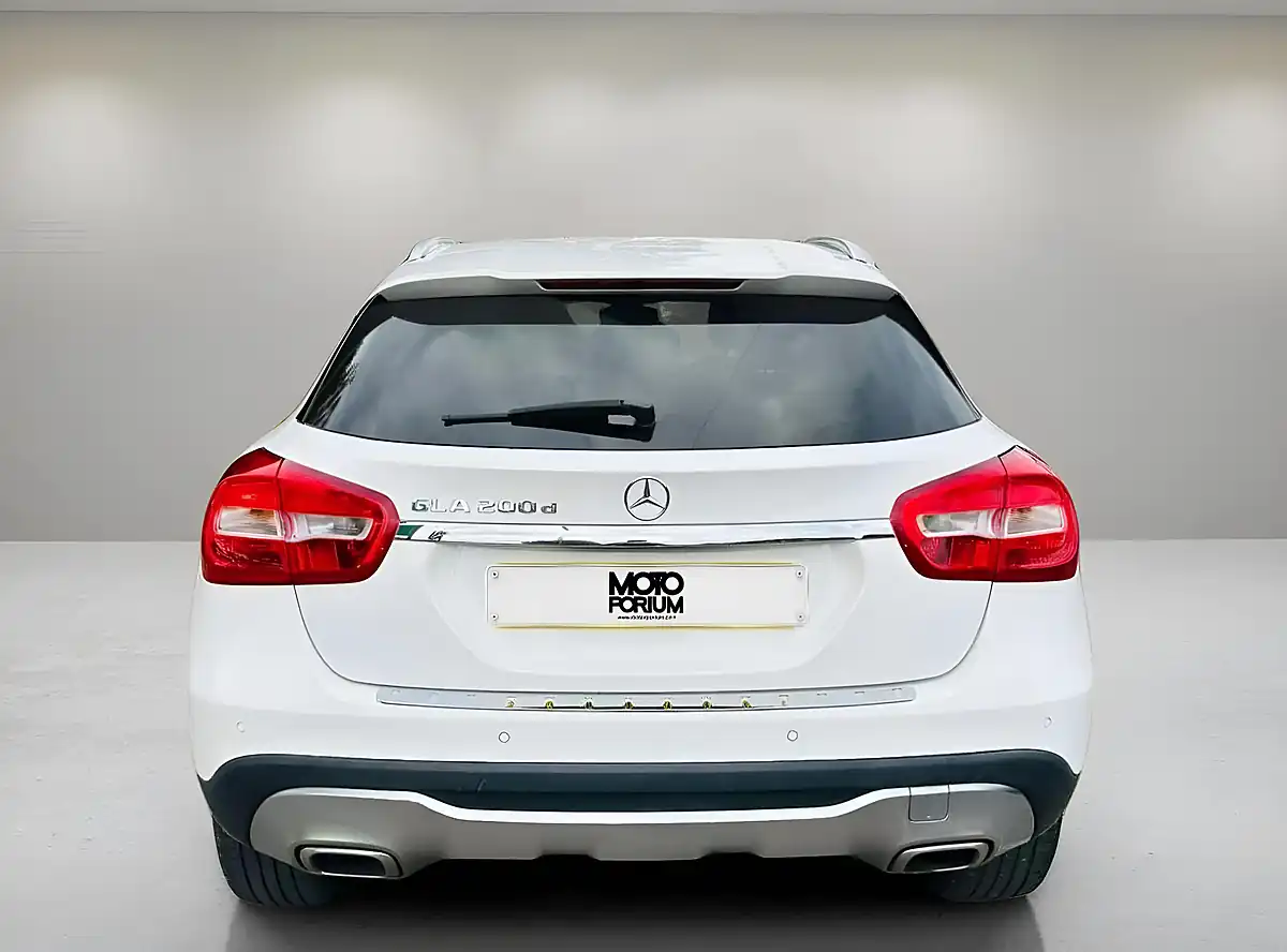 Used 2018 Mercedes-Benz Gla Sport Executive White - Interior and Exterior details 20