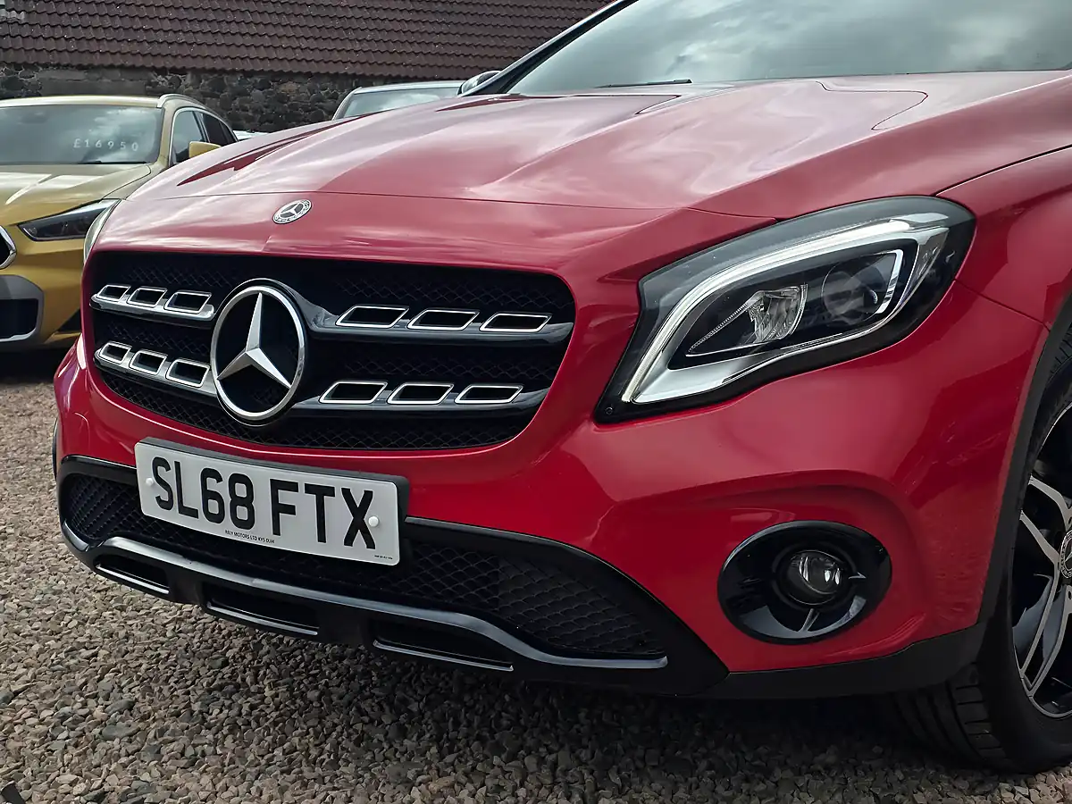 Used 2018 Mercedes-Benz Gla Urban Edition Beige - Interior and Exterior details 6