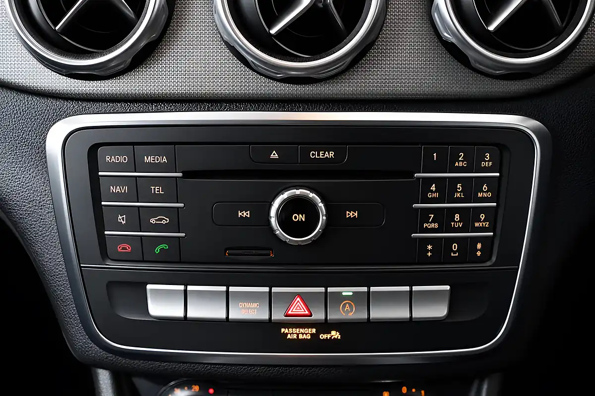 Used 2018 Mercedes-Benz Gla Urban Edition Grey - Interior and Exterior details 19