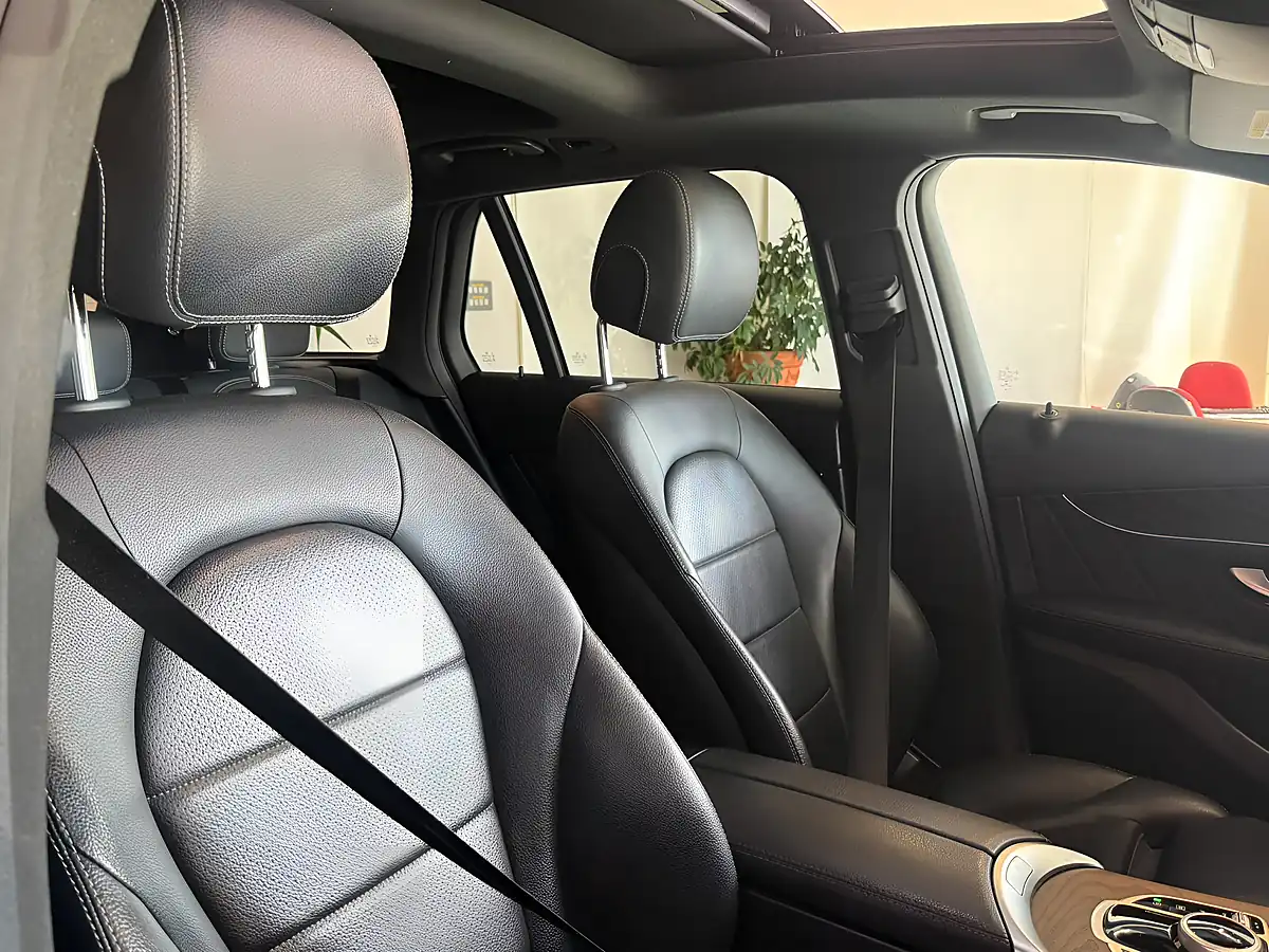 Used 2018 Mercedes-Benz Glc AMG Line Blue - Interior and Exterior details 14