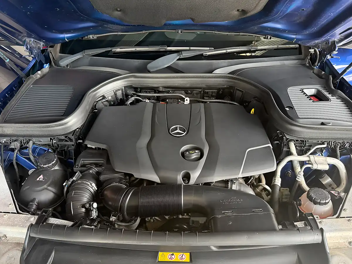 Used 2018 Mercedes-Benz Glc AMG Line Blue - Interior and Exterior details 20