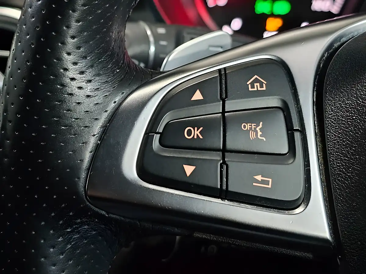 Used 2018 Mercedes-Benz Glc AMG Line Cavansite Blue - Interior and Exterior details 15