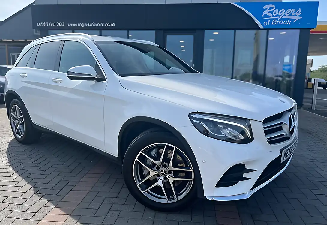 Used 2018 Mercedes-Benz Glc AMG Line Polar White Gloss - Front View