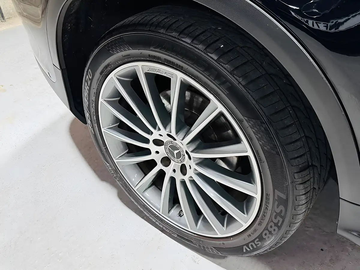 Used 2018 Mercedes-Benz Glc AMG Line Premium Black - Interior and Exterior details 20