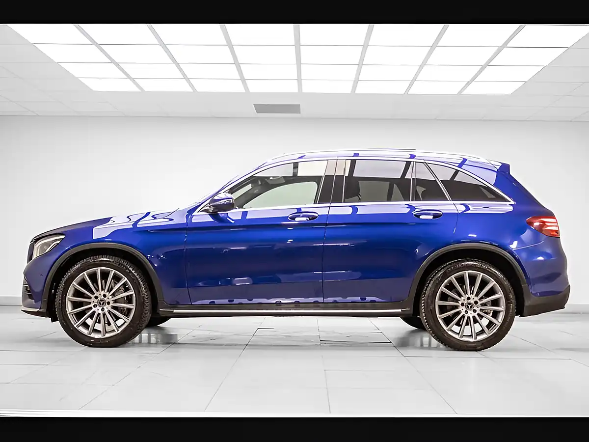 Used 2018 Mercedes-Benz Glc AMG Line (premium) Blue - Interior and Exterior details 2