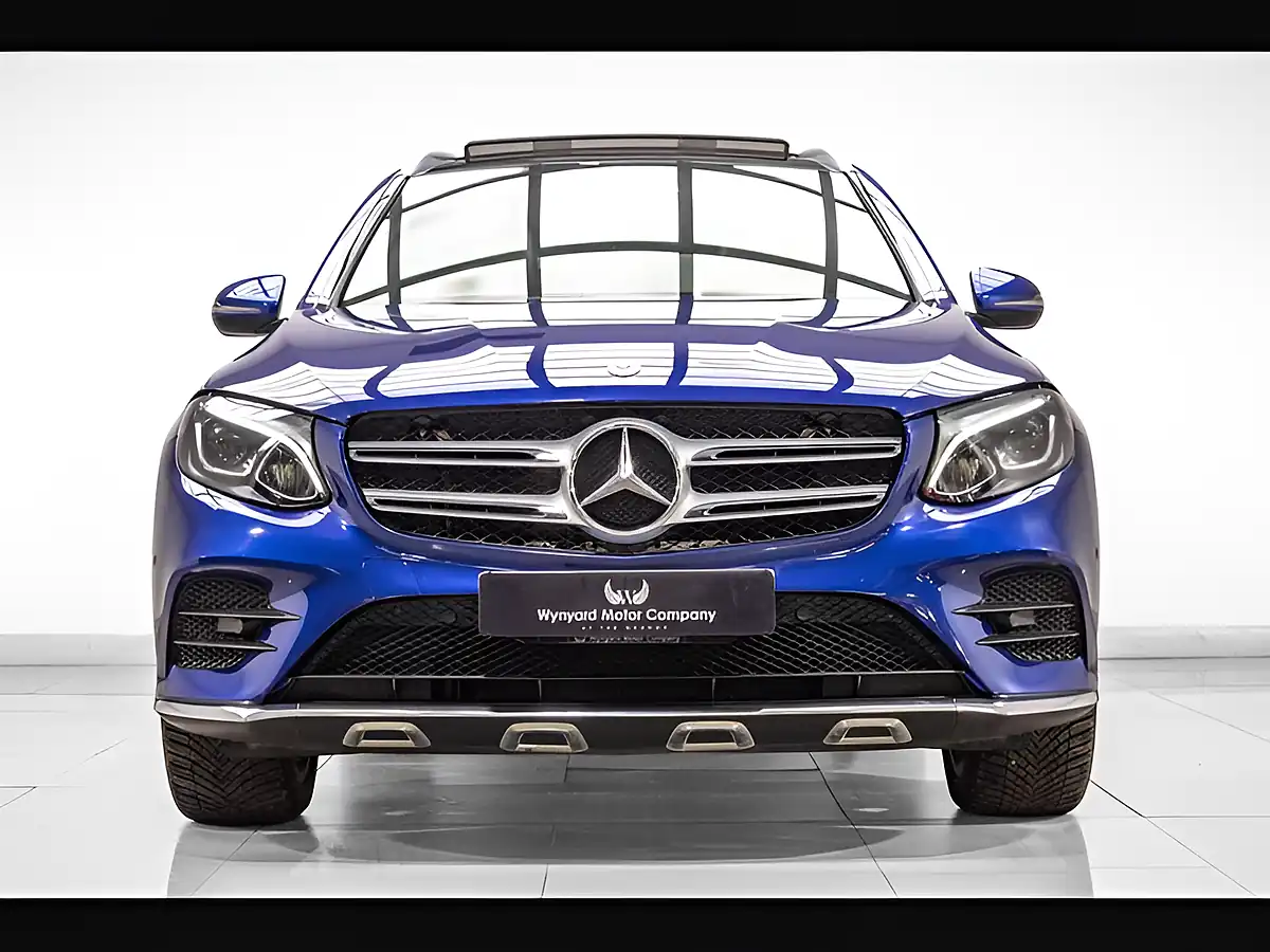 Used 2018 Mercedes-Benz Glc AMG Line (premium) Blue - Interior and Exterior details 5