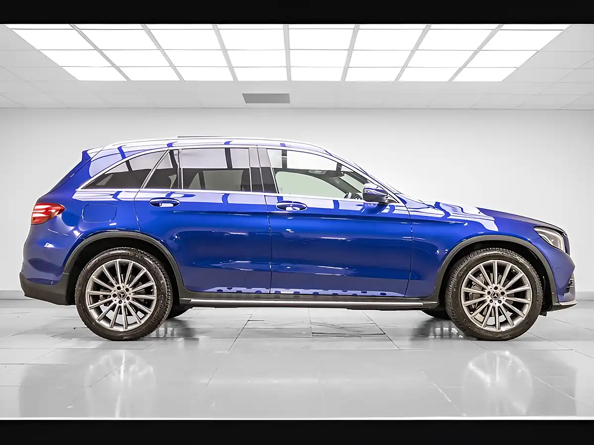 Used 2018 Mercedes-Benz Glc AMG Line (premium) Blue - Interior and Exterior details 7