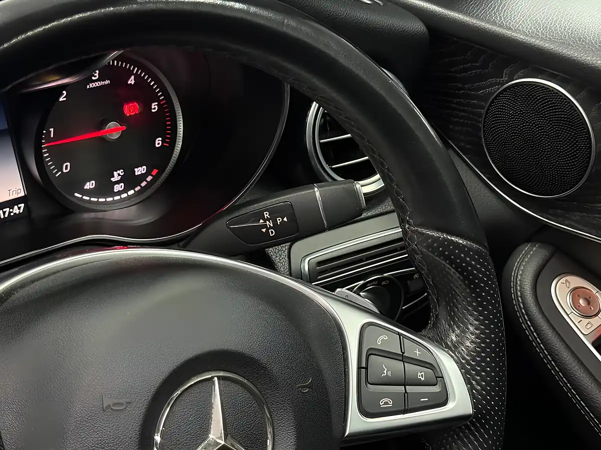 Used 2018 Mercedes-Benz Glc AMG Line Premium Blue - Interior and Exterior details 16