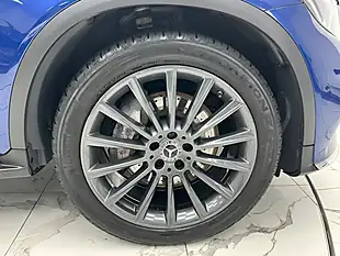 Used 2018 Mercedes-Benz Glc AMG Line Premium Brilliant Blue - Interior and Exterior details 14