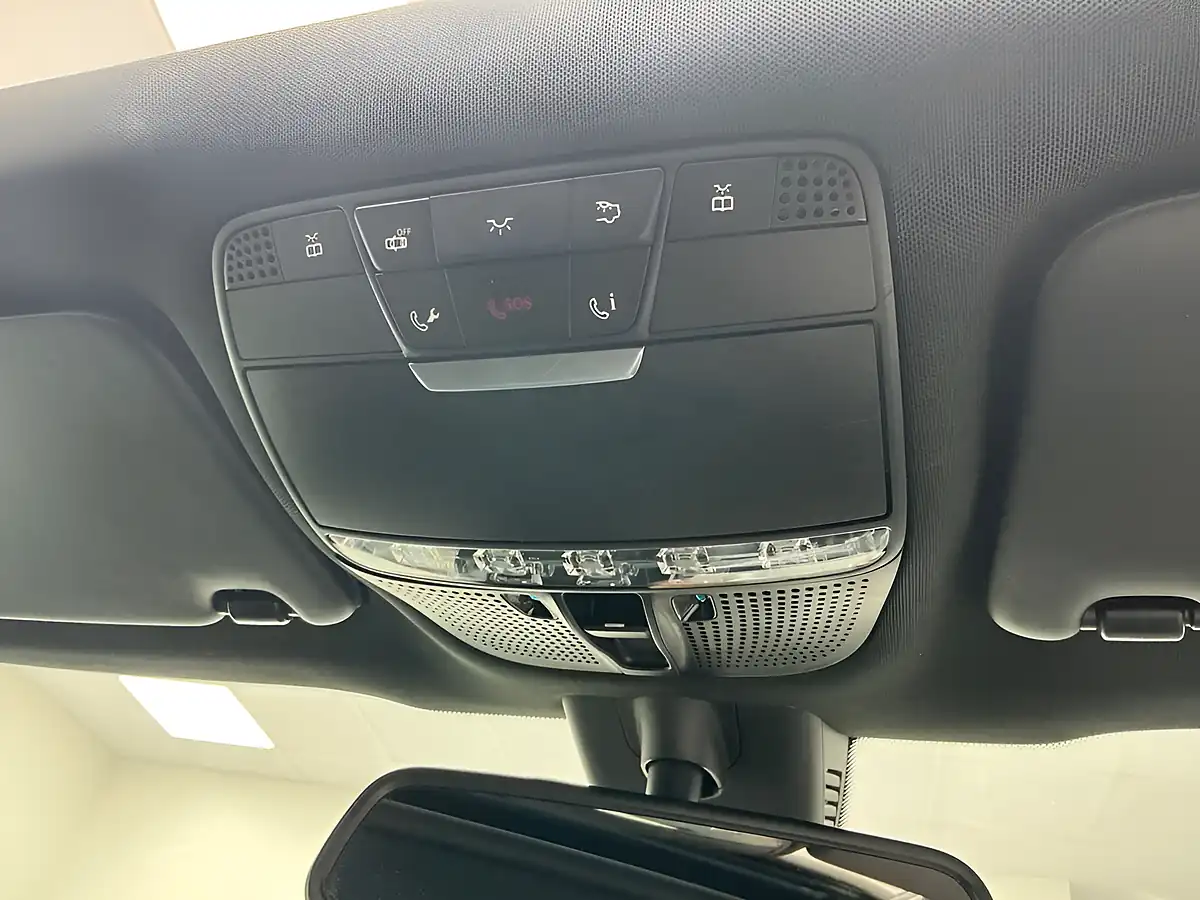 Used 2018 Mercedes-Benz Glc AMG Line Premium Brilliant Blue - Interior and Exterior details 16
