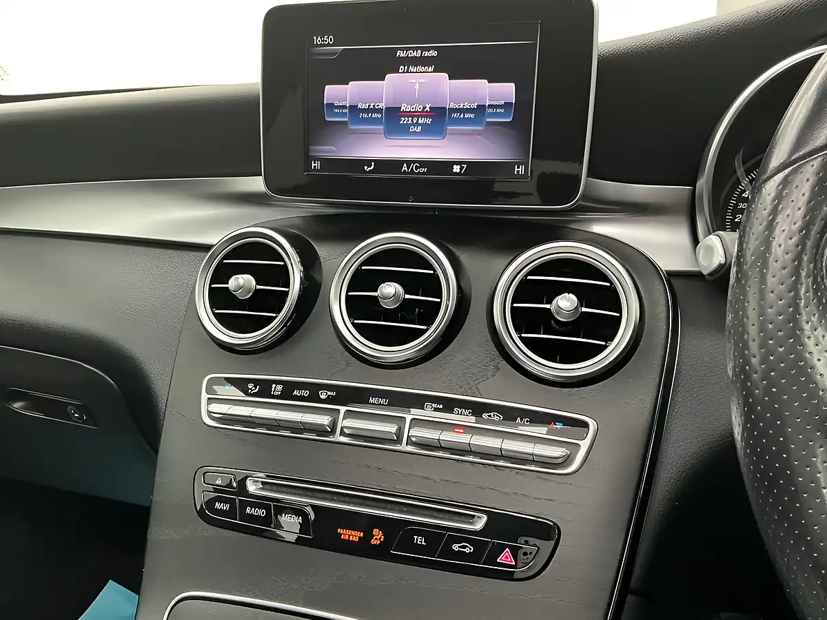 Used 2018 Mercedes-Benz Glc AMG Line Premium Brilliant Blue - Interior and Exterior details 9