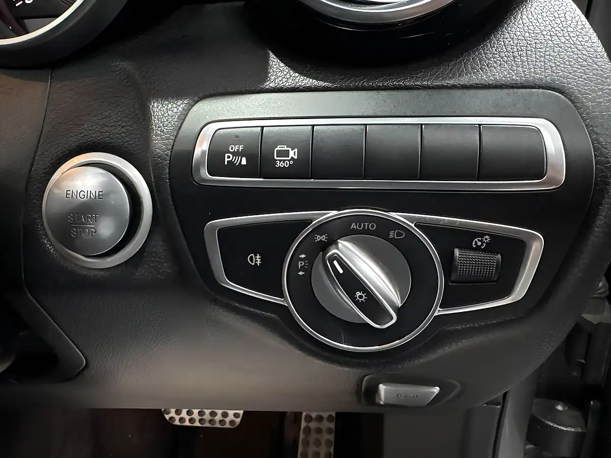 Used 2018 Mercedes-Benz Glc AMG Line (premium) Grey - Interior and Exterior details 16
