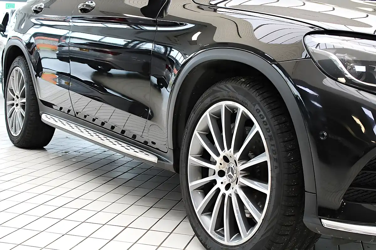Used 2018 Mercedes-Benz Glc AMG Line (premium Plus) Obsidian Black - Interior and Exterior details 10