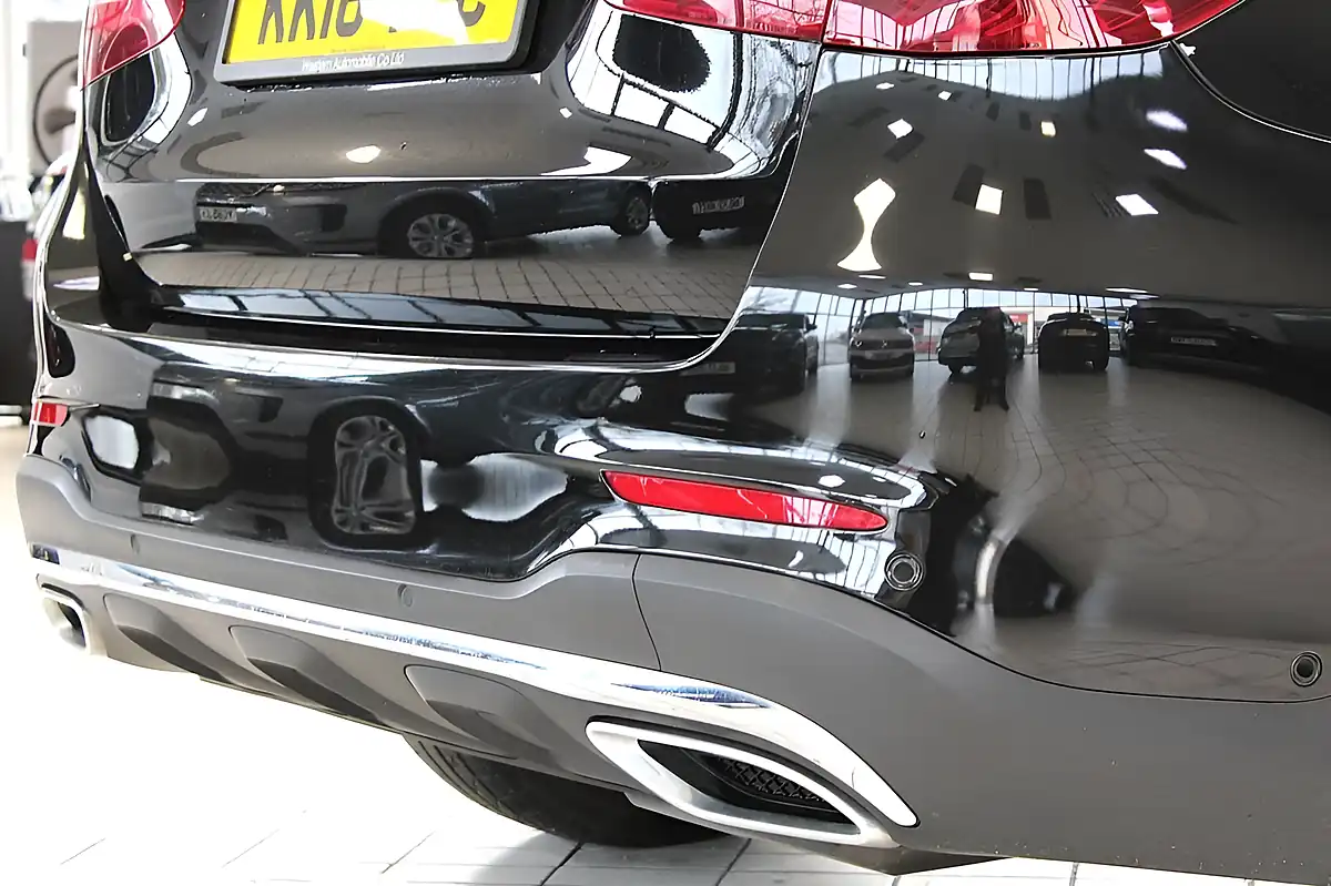 Used 2018 Mercedes-Benz Glc AMG Line (premium Plus) Obsidian Black - Interior and Exterior details 14