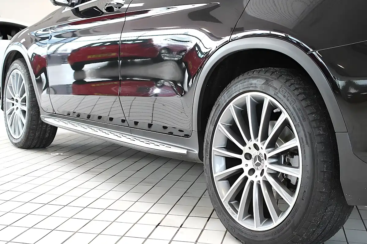 Used 2018 Mercedes-Benz Glc AMG Line (premium Plus) Obsidian Black - Interior and Exterior details 19