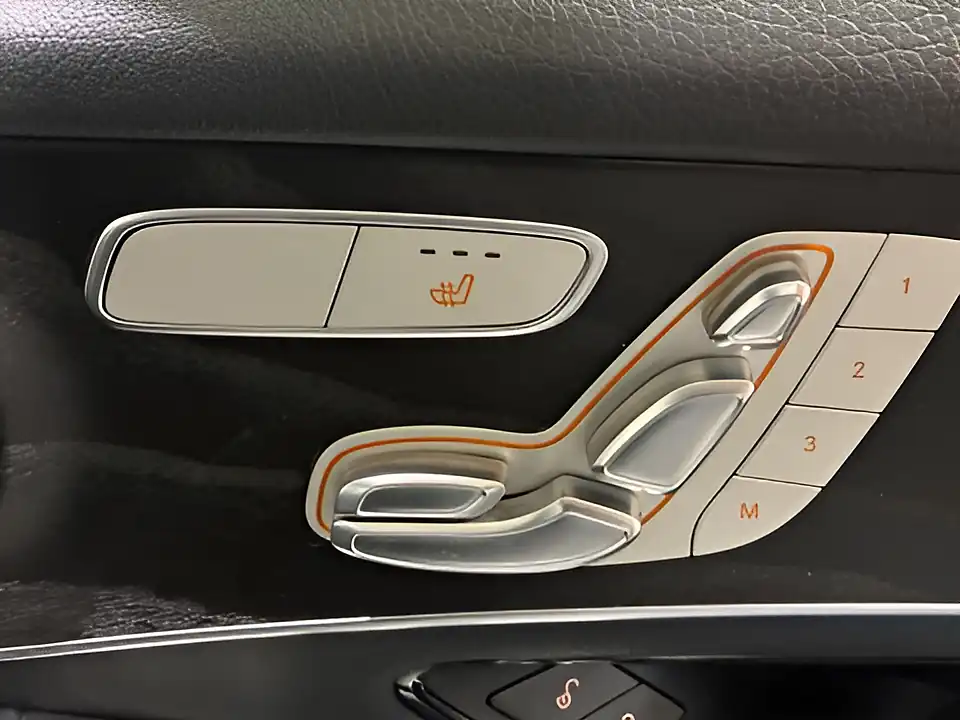 Used 2018 Mercedes-Benz Glc AMG Line (premium Plus) Silver - Interior and Exterior details 14