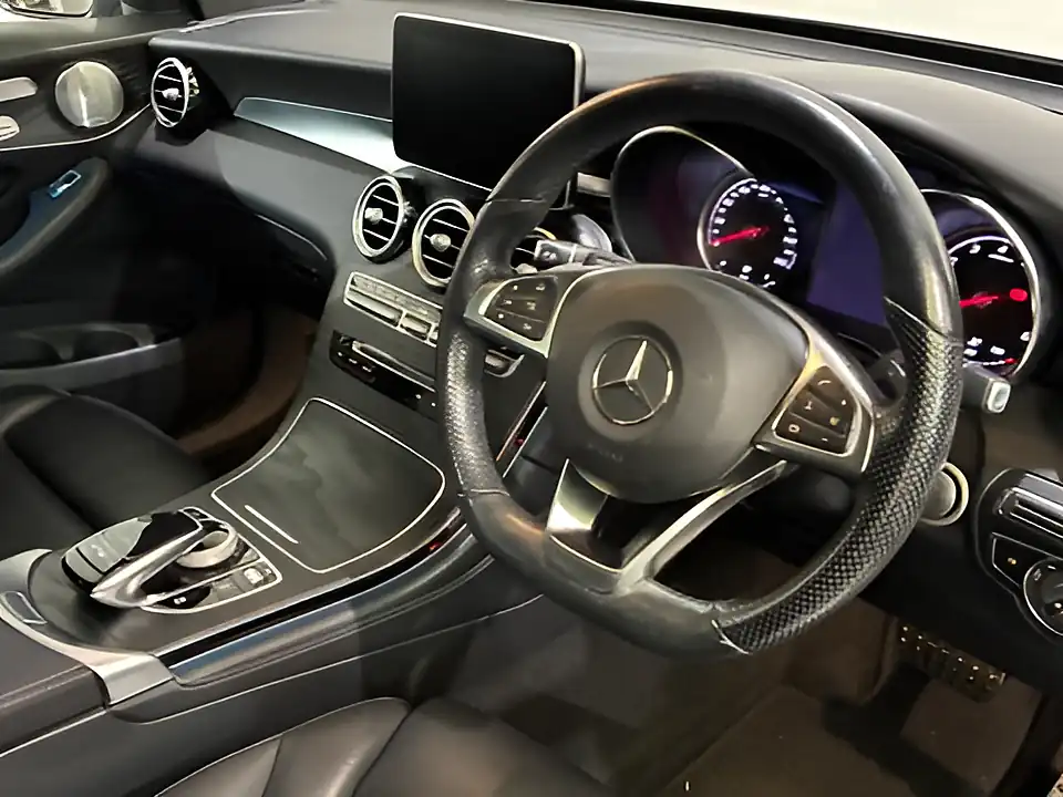 Used 2018 Mercedes-Benz Glc AMG Line (premium Plus) Silver - Interior and Exterior details 3