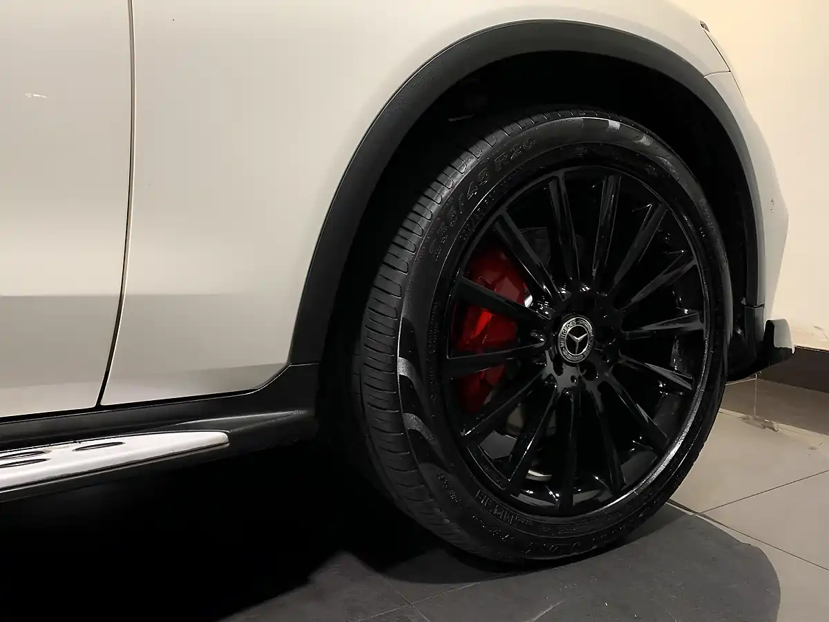 Used 2018 Mercedes-Benz Glc AMG Line Premium Plus White - Interior and Exterior details 12