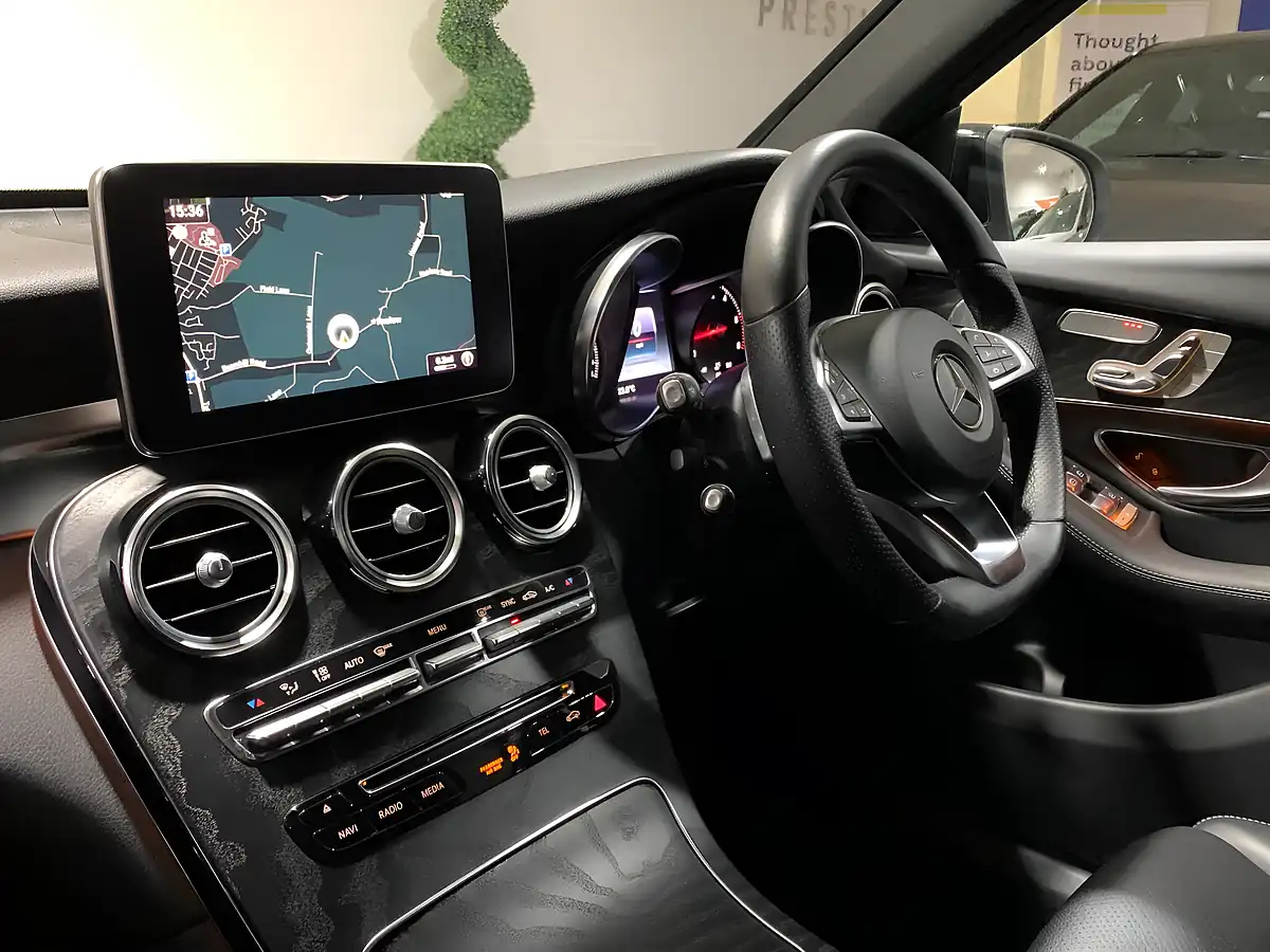 Used 2018 Mercedes-Benz Glc AMG Line Premium Plus White - Interior and Exterior details 5