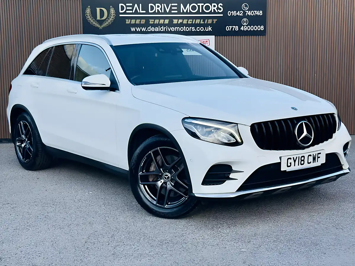 Used 2018 Mercedes-Benz Glc AMG Line White - Front View