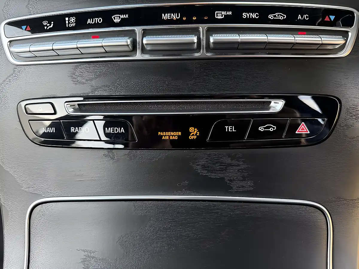 Used 2018 Mercedes-Benz Glc AMG Line White - Interior and Exterior details 16
