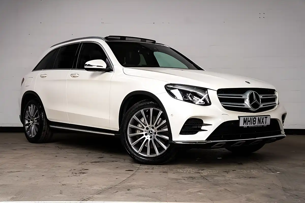 Used 2018 Mercedes-Benz Glc AMG Line White - Front View
