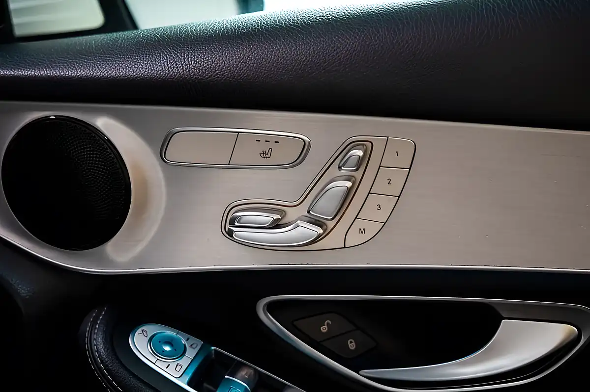Used 2018 Mercedes-Benz Glc AMG Line White - Interior and Exterior details 13
