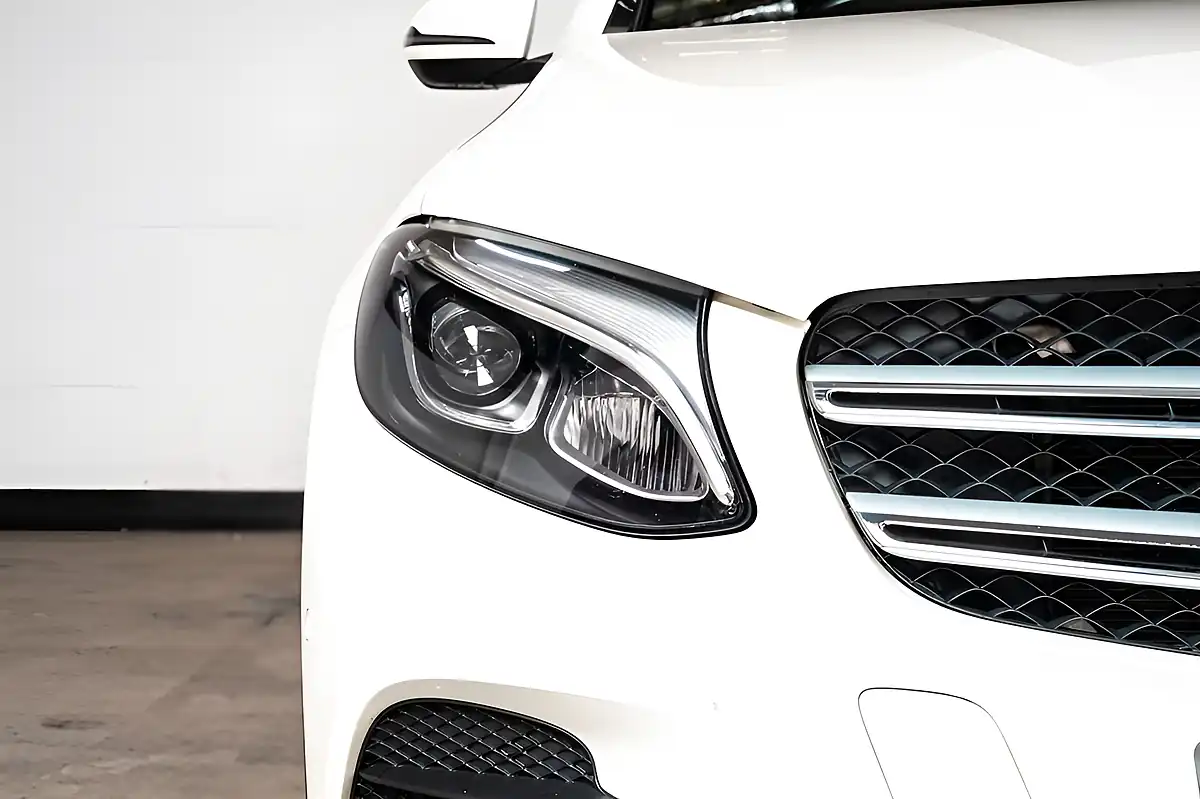 Used 2018 Mercedes-Benz Glc AMG Line White - Interior and Exterior details 15
