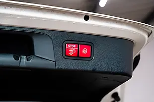 Used 2018 Mercedes-Benz Glc AMG Line White - Interior and Exterior details 17