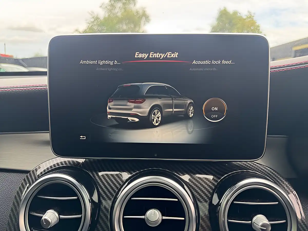 Used 2018 Mercedes-Benz Glc Premium Plus Grey - Interior and Exterior details 17