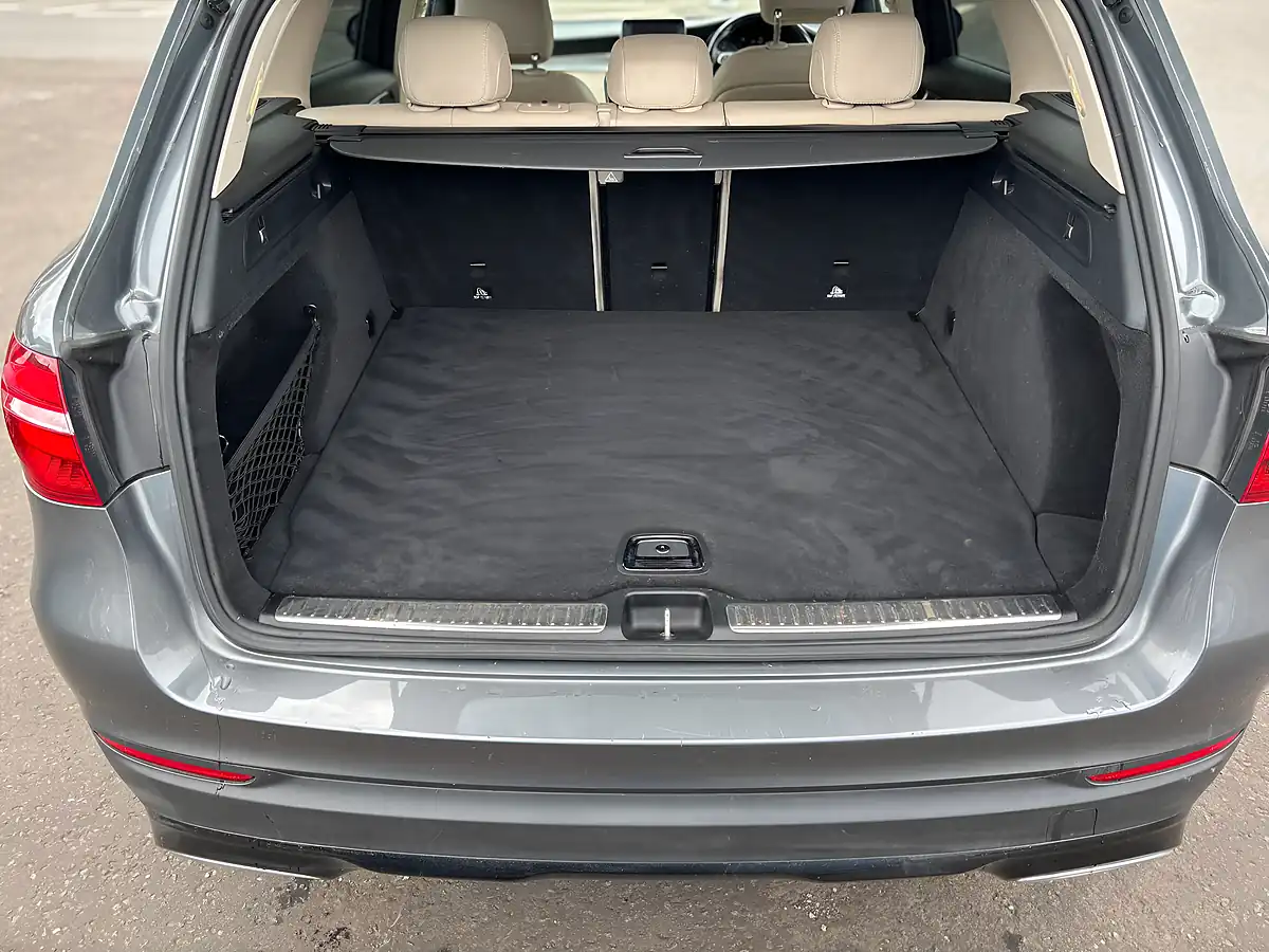 Used 2018 Mercedes-Benz Glc Urban Edition Grey - Interior and Exterior details 19