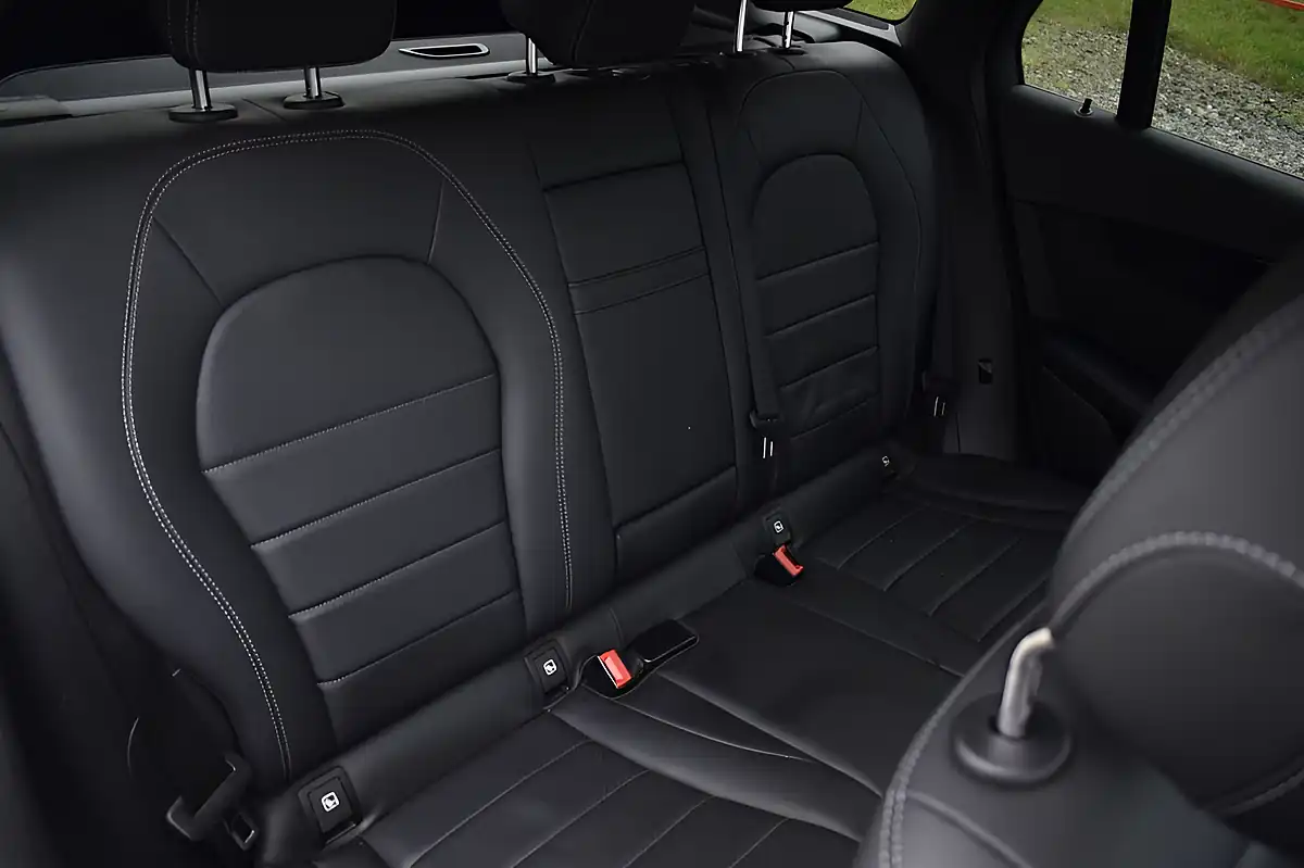 Used 2018 Mercedes-Benz Glc Urban Edition Polar White - Interior and Exterior details 12